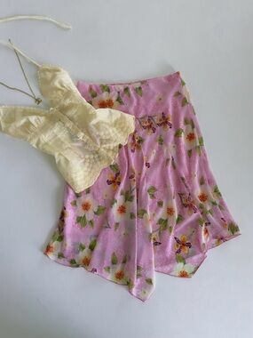 VINTAGE Floral Pink Handkerchief Hem Skirt
